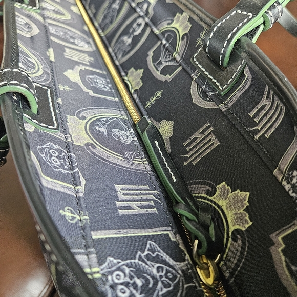 DISNEY DOONEY & BOURKE Haunted Mansion Portraits Shopper Tote - Picture 10 of 11